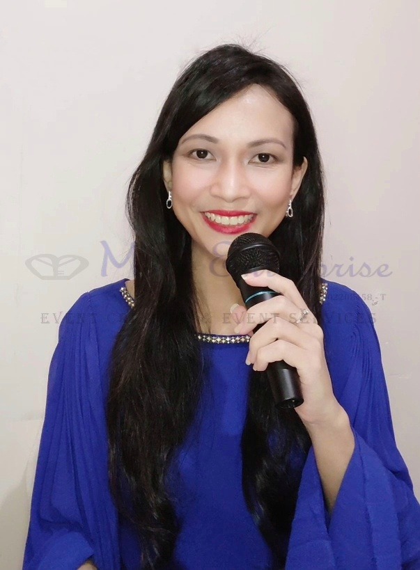 EmceeMY Cover picture for her performer reel